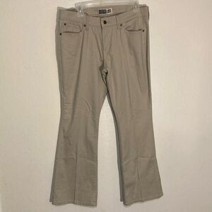 🌈 Levi’s boot cut modern pant size 14 short